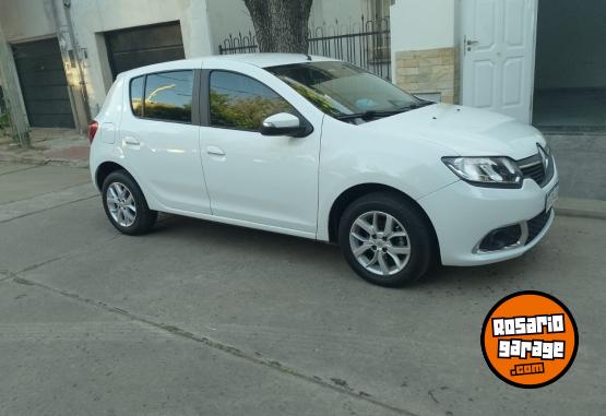 Autos - Renault Sandero privilege 2017 Nafta 124700Km - En Venta