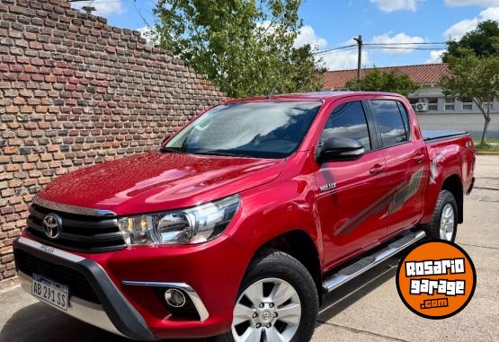 Camionetas - Toyota Hilux Sr 2017 Diesel 81000Km - En Venta