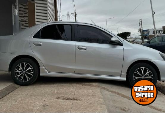 Autos - Toyota Etios 2020 Nafta 74500Km - En Venta