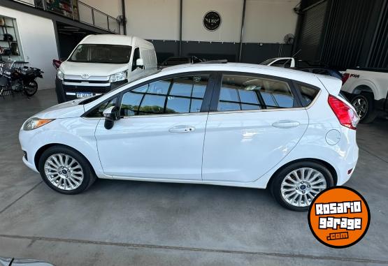 Autos - Ford FIESTA TITANIUM 5 PUERTAS 2015 Nafta 193144Km - En Venta