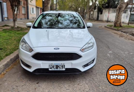 Autos - Ford Ford focus 2.0 se permuto 2015 Nafta 130000Km - En Venta