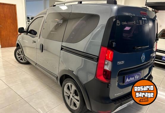 Utilitarios - Renault KANGOO STEPWAY 2019 Nafta 82000Km - En Venta