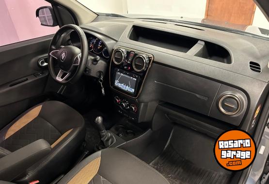 Utilitarios - Renault KANGOO STEPWAY 2019 Nafta 82000Km - En Venta