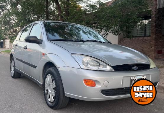 Autos - Ford Focus 2001 Nafta 232500Km - En Venta