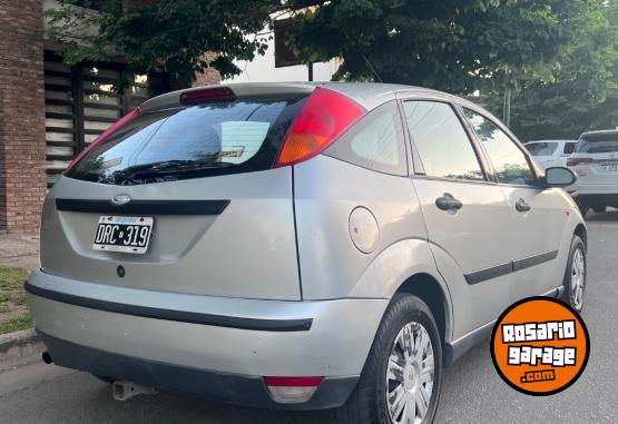 Autos - Ford Focus 2001 Nafta 232500Km - En Venta