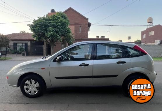 Autos - Ford Focus 2001 Nafta 232500Km - En Venta