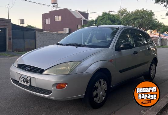 Autos - Ford Focus 2001 Nafta 232500Km - En Venta