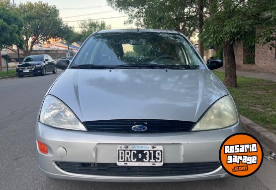 Autos - Ford Focus 2001 Nafta 232500Km - En Venta