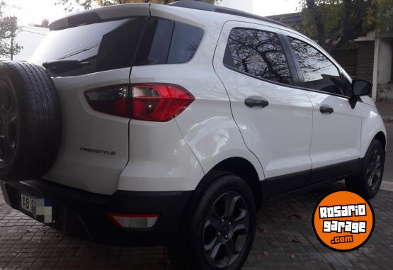 Autos - Ford ECOSPORT FREESTYLE 2017 Nafta 75000Km - En Venta