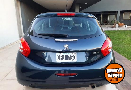 Autos - Peugeot 208 2015 Nafta 100000Km - En Venta