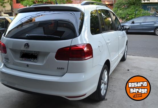 Autos - Volkswagen Suran confortline 2015 GNC 106000Km - En Venta