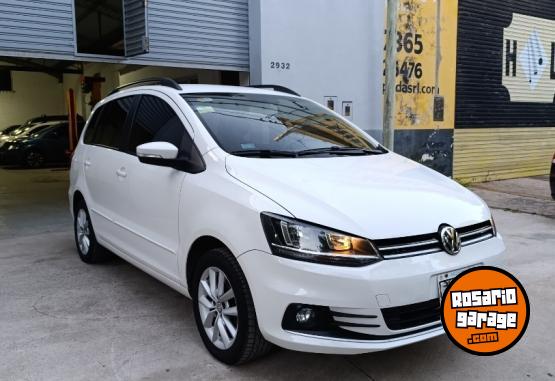 Autos - Volkswagen Suran confortline 2015 GNC 106000Km - En Venta