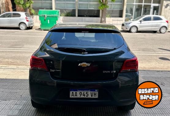 Autos - Chevrolet Onix Ltz 2017 Nafta 64000Km - En Venta