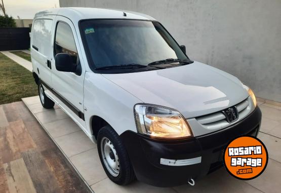 Utilitarios - Peugeot Partner 2015 Diesel 100000Km - En Venta