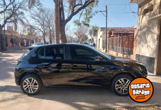 Autos - Peugeot 208 2022 Nafta 25000Km - En Venta