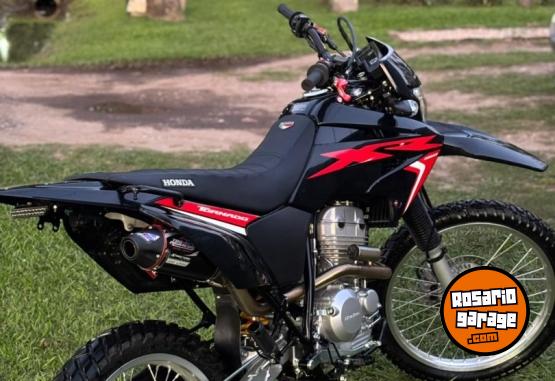 Motos - Honda Honda Tornado XR 250 2024 Nafta 1400Km - En Venta