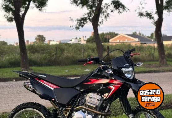 Motos - Honda Honda Tornado XR 250 2024 Nafta 1400Km - En Venta