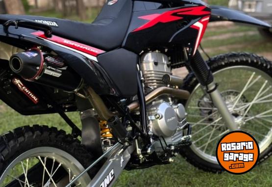 Motos - Honda Honda Tornado XR 250 2024 Nafta 1400Km - En Venta