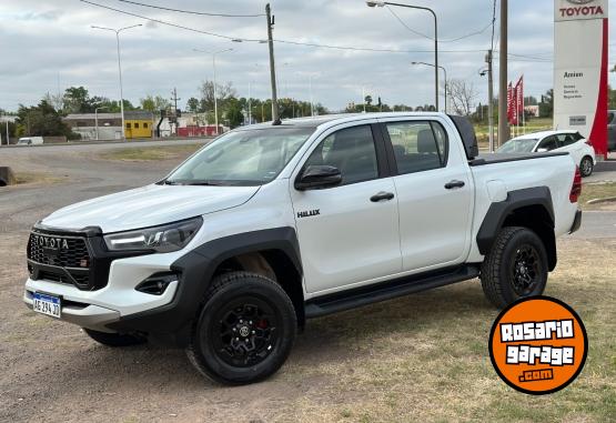 Camionetas - Toyota Hilux Gr Sport lV 2023 Diesel 9500Km - En Venta