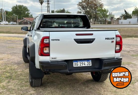 Camionetas - Toyota Hilux Gr Sport lV 2023 Diesel 9500Km - En Venta