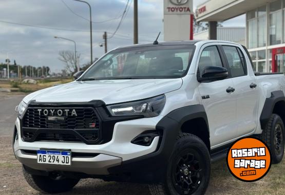 Camionetas - Toyota Hilux Gr Sport lV 2023 Diesel 9500Km - En Venta