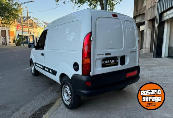 Utilitarios - Renault Kangoo 2016 GNC 180000Km - En Venta