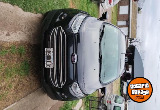 Camionetas - Ford EcoSport S.E 2015 GNC 125000Km - En Venta