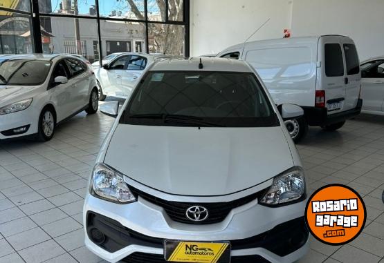 Autos - Toyota Etios X 2023 Nafta 0Km - En Venta