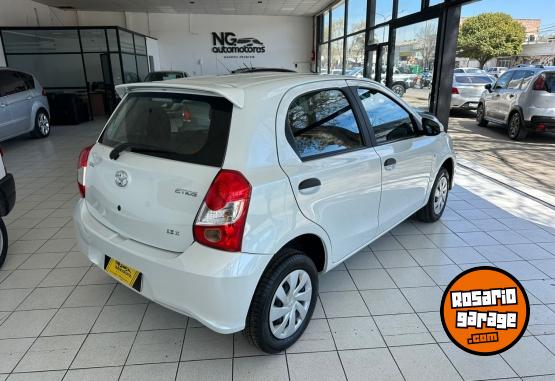 Autos - Toyota Etios X 2023 Nafta 0Km - En Venta