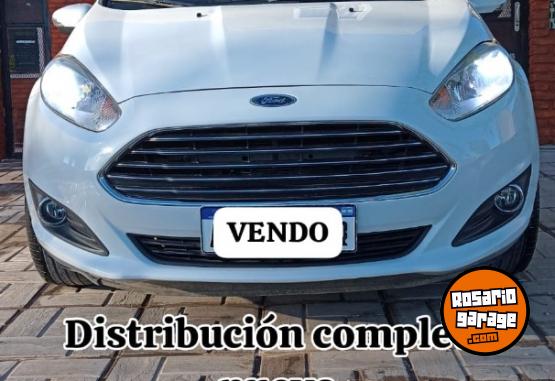 Autos - Ford Fiesta Titanium 2017 Nafta 92000Km - En Venta