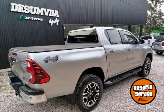 Camionetas - Toyota HILUX SRX 4X4 AT 2021 Diesel 50000Km - En Venta