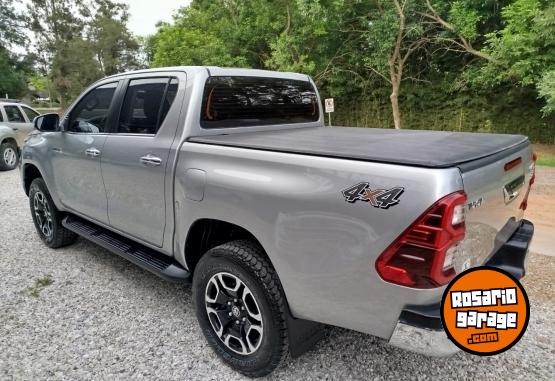 Camionetas - Toyota HILUX SRX 4X4 AT 2021 Diesel 50000Km - En Venta