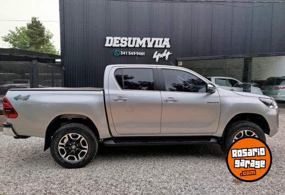 Camionetas - Toyota HILUX SRX 4X4 AT 2021 Diesel 50000Km - En Venta