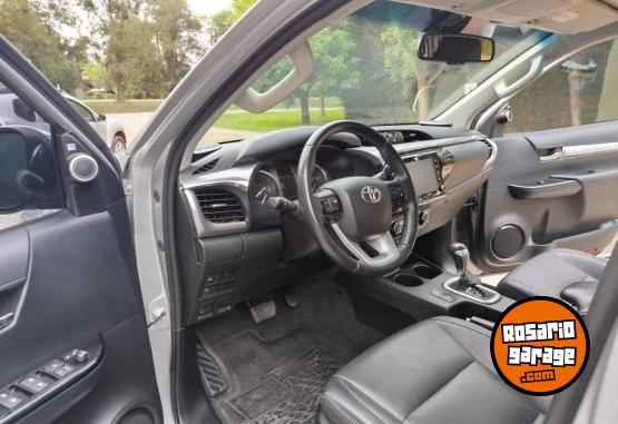 Camionetas - Toyota HILUX SRX 4X4 AT 2021 Diesel 50000Km - En Venta