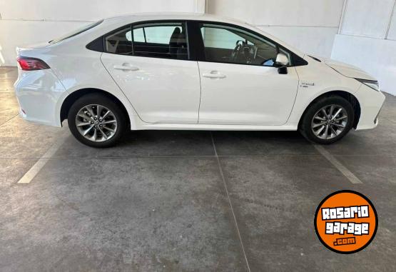 Autos - Toyota COROLLA HEV 1.8 XEI eCVT 2022 Nafta 43451Km - En Venta