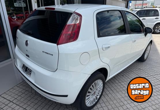 Autos - Fiat PUNTO ATTRACTIVE 1.4 5P 2012 Nafta 130000Km - En Venta