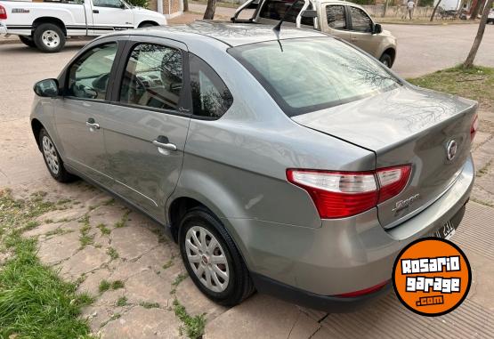 Autos - Fiat Grand Siena 2014 GNC 124000Km - En Venta