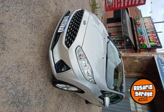 Autos - Ford fiesta 2019 GNC 48000Km - En Venta