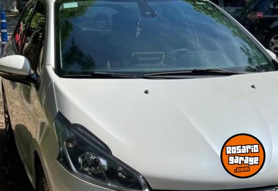 Autos - Peugeot 208 2019 Nafta 57000Km - En Venta