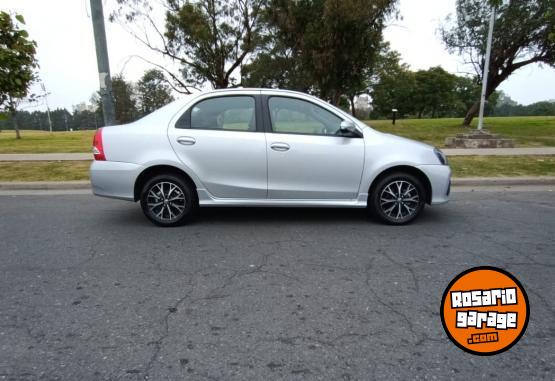 Autos - Toyota Etios clara at 2020 Nafta 57000Km - En Venta