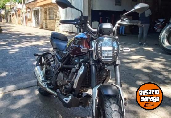 Motos - Voge 300 AC 2023 Nafta 7600Km - En Venta