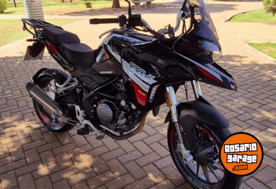 Motos - Benelli Trk 251 2022 Nafta 11000Km - En Venta