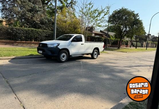 Camionetas - Toyota Hilux 2022 Diesel 8000Km - En Venta