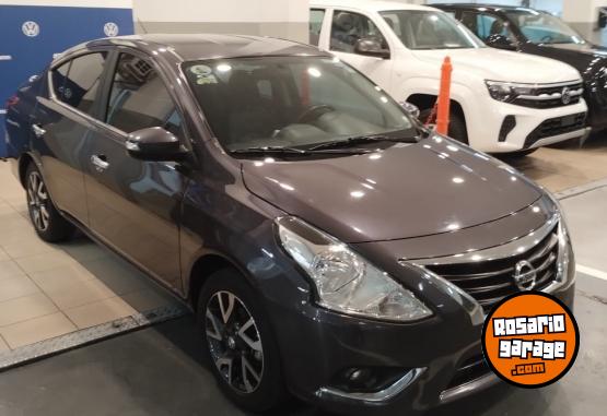 Autos - Nissan VERSA EXCLUSIVE PURE AT 2017 Nafta 44000Km - En Venta