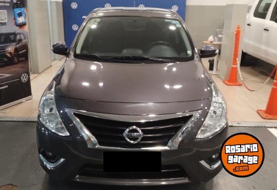 Autos - Nissan VERSA EXCLUSIVE PURE AT 2017 Nafta 44000Km - En Venta