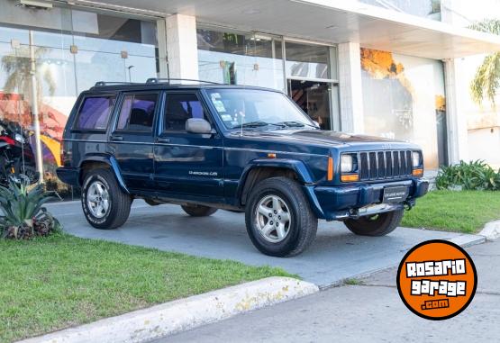 Camionetas - Jeep Cherokee 2.5 Classic 2000 Diesel 226000Km - En Venta