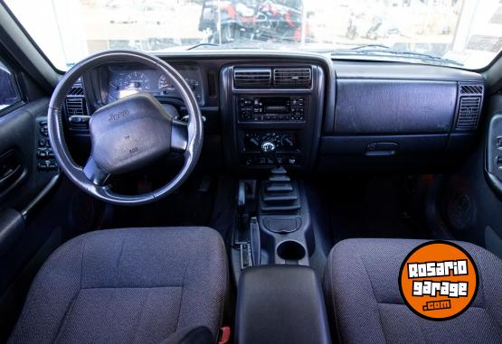 Camionetas - Jeep Cherokee 2.5 Classic 2000 Diesel 226000Km - En Venta