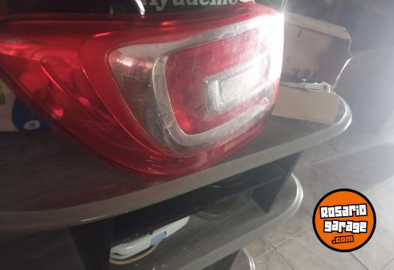 Accesorios para Autos - ptica y bomba de agua Renault Logan 2015 - En Venta