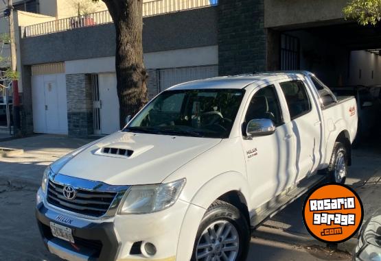 Camionetas - Toyota HILUX SRV 4X4 2013 Diesel 285000Km - En Venta