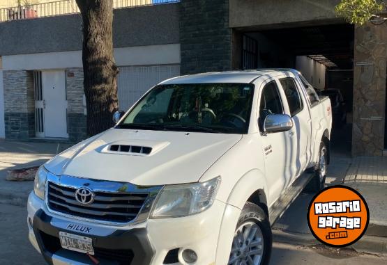 Camionetas - Toyota HILUX SRV 4X4 2013 Diesel 285000Km - En Venta